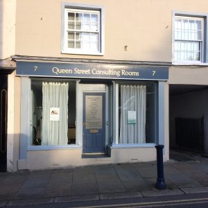 I am based at Queen Street Consulting Rooms